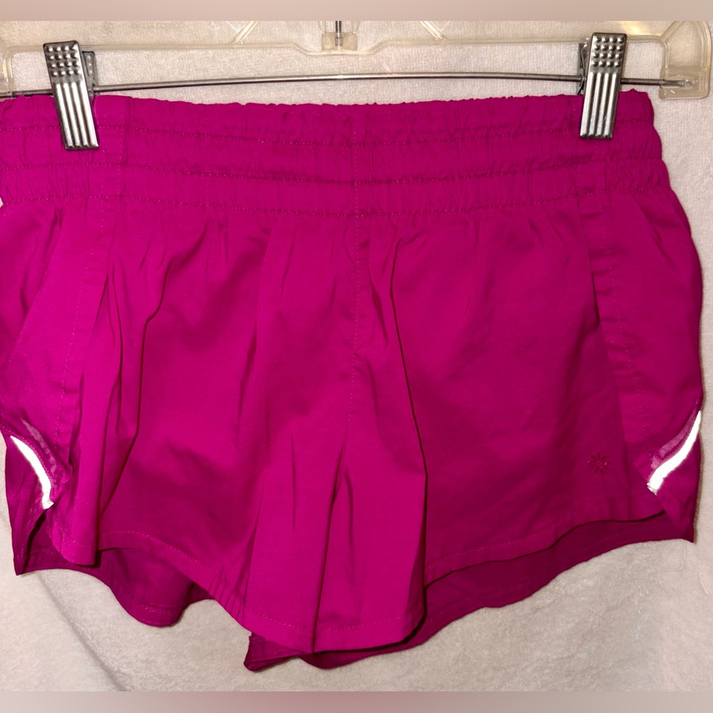 Athleta Fuchsia size L Athletic Shorts